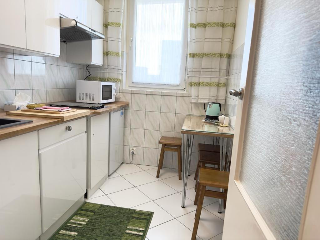 Apartament Bazylianska - 100M Do Metra "Brodno", 20 Minut Do Centrum Warszawy Warschau Buitenkant foto